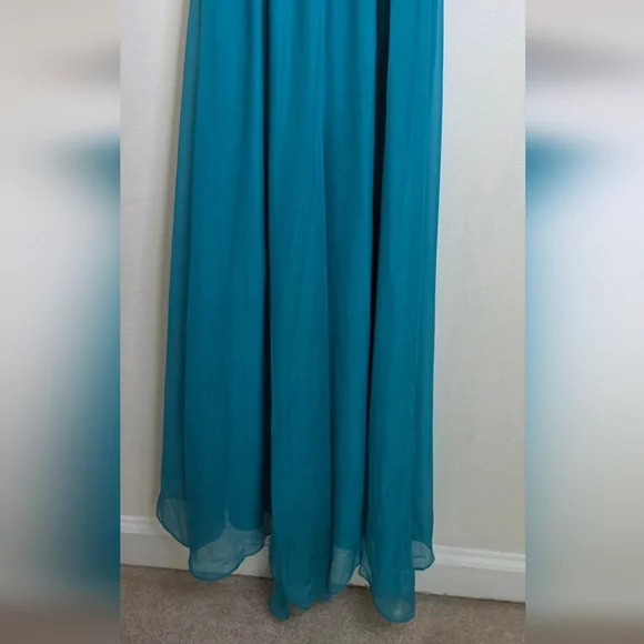 NWT BCBGMAXAZRIA Starr 100 % Silk Halter Gown 6 Bluejade Underwire Support - Picture 9 of 12